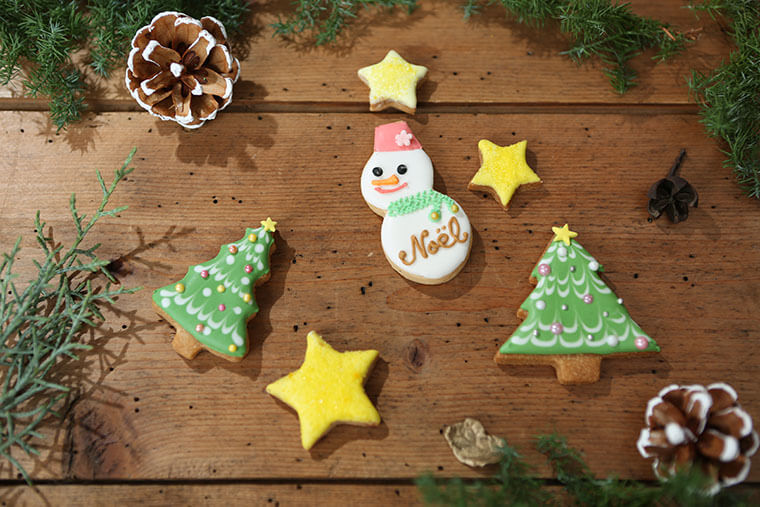クリスマスパーティーに華を添えるアイシングクッキーの簡単レシピ Craftie Style