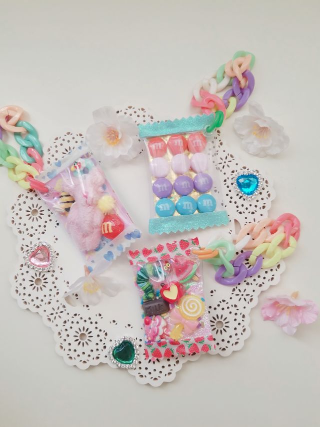 東京のキッズ・子供向けのワークショップ：キャンディバッグ すきなパーツを詰めてオリジナルチャームを作ろう！ | Craftie(クラフティ)