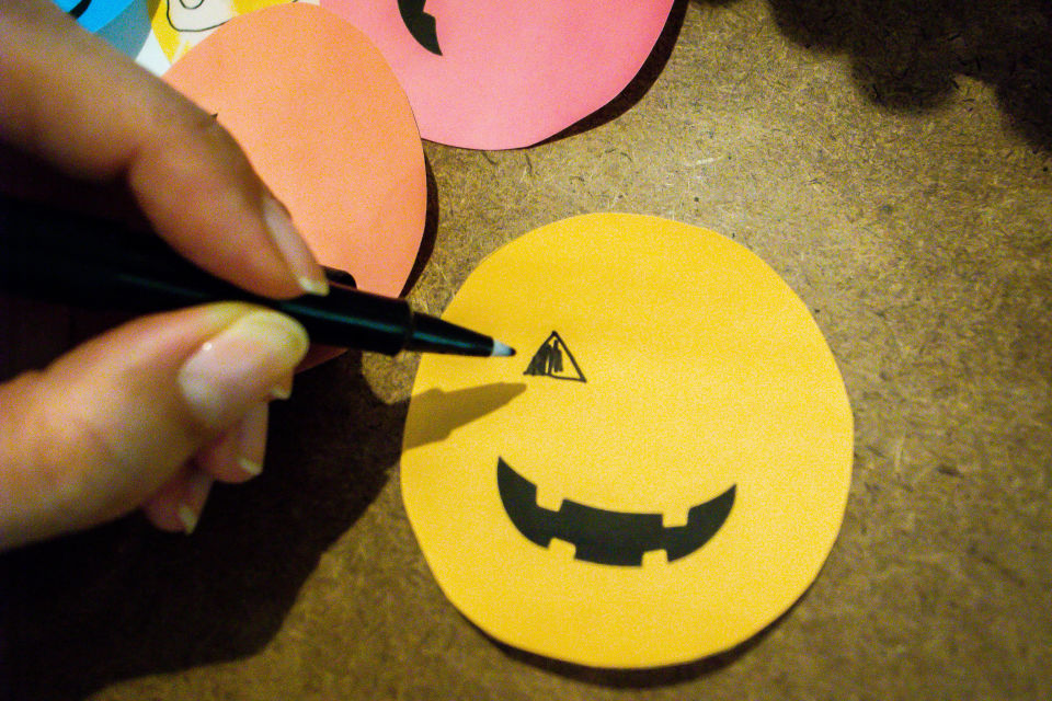 キッズ 子供向けのワークショップ ハロウィンバッジづくり ワークショップ 内容調整可です Craftie クラフティ キッズ 子供向けのワークショップ ハロウィンバッジづくり ワークショップ 内容調整可です Craftie クラフティ