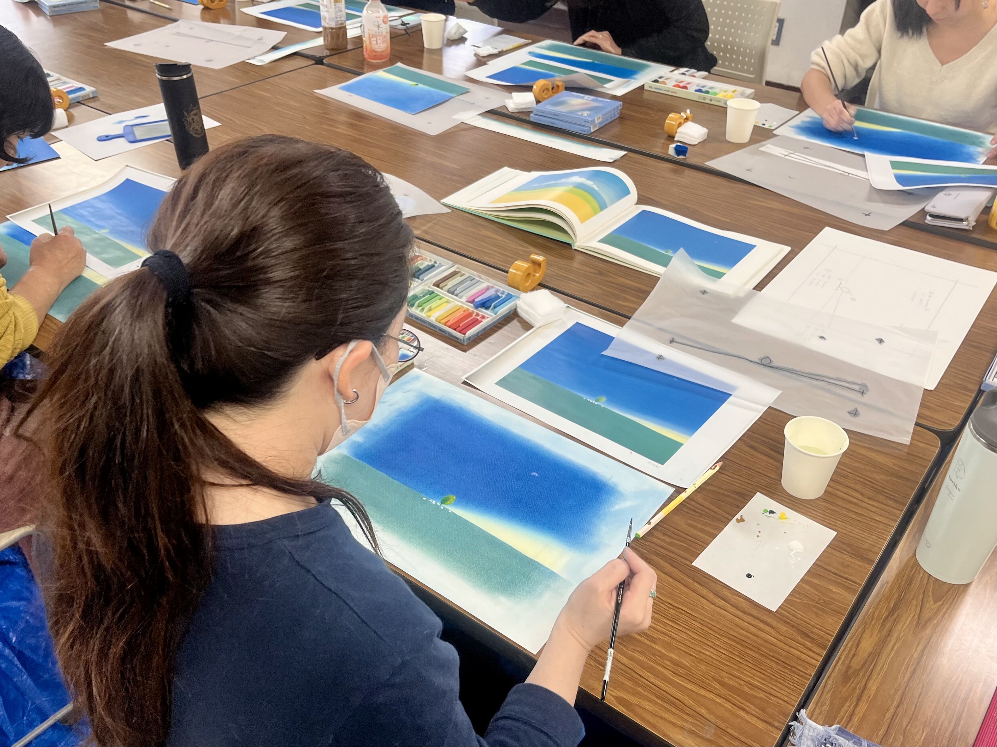 （葉祥明美術館公認）パステルと水彩で葉祥明さんの絵を描く講座「羊と草原」の写真2枚目