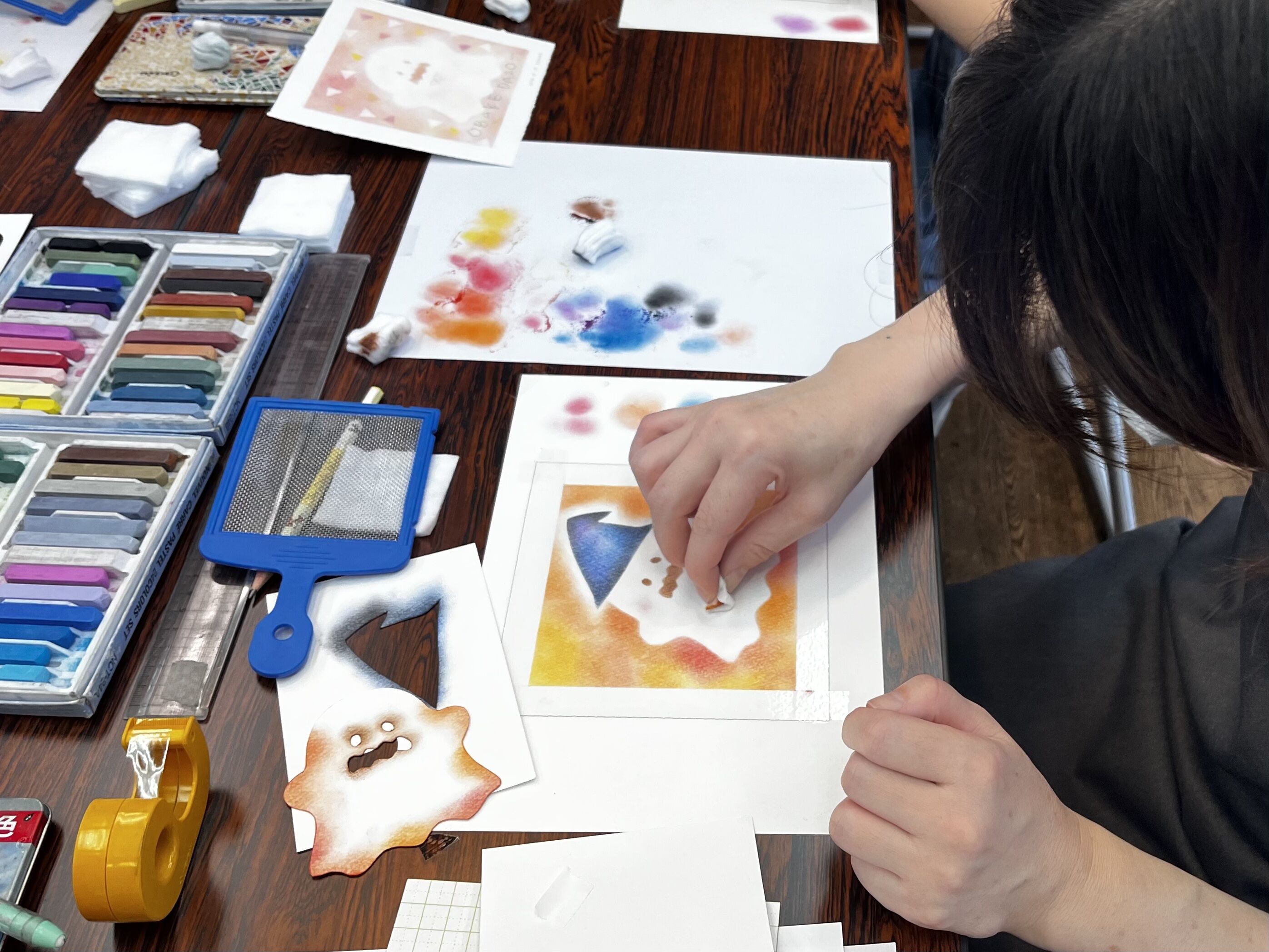 ＜季節のパステル＞パステルシャインアートで「ハロウィン」の絵を描こう！の写真4枚目