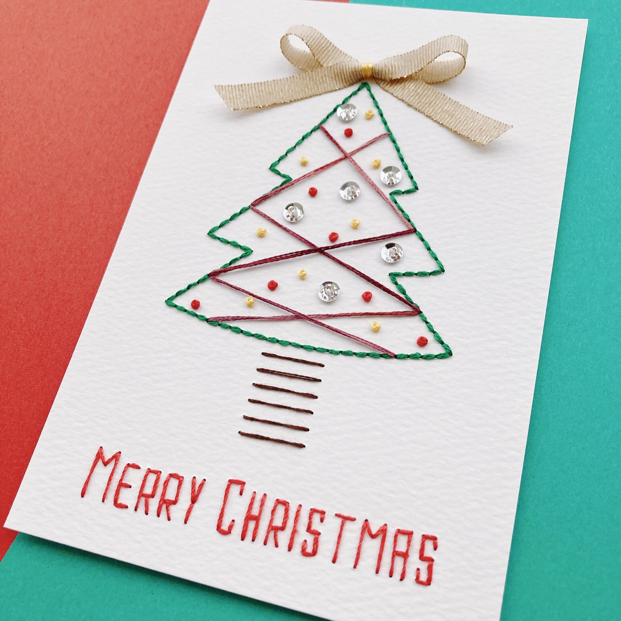 リボン・スパンコール・ビーズを使って、紙刺繍のクリスマスカードを作ろう！の写真1枚目
