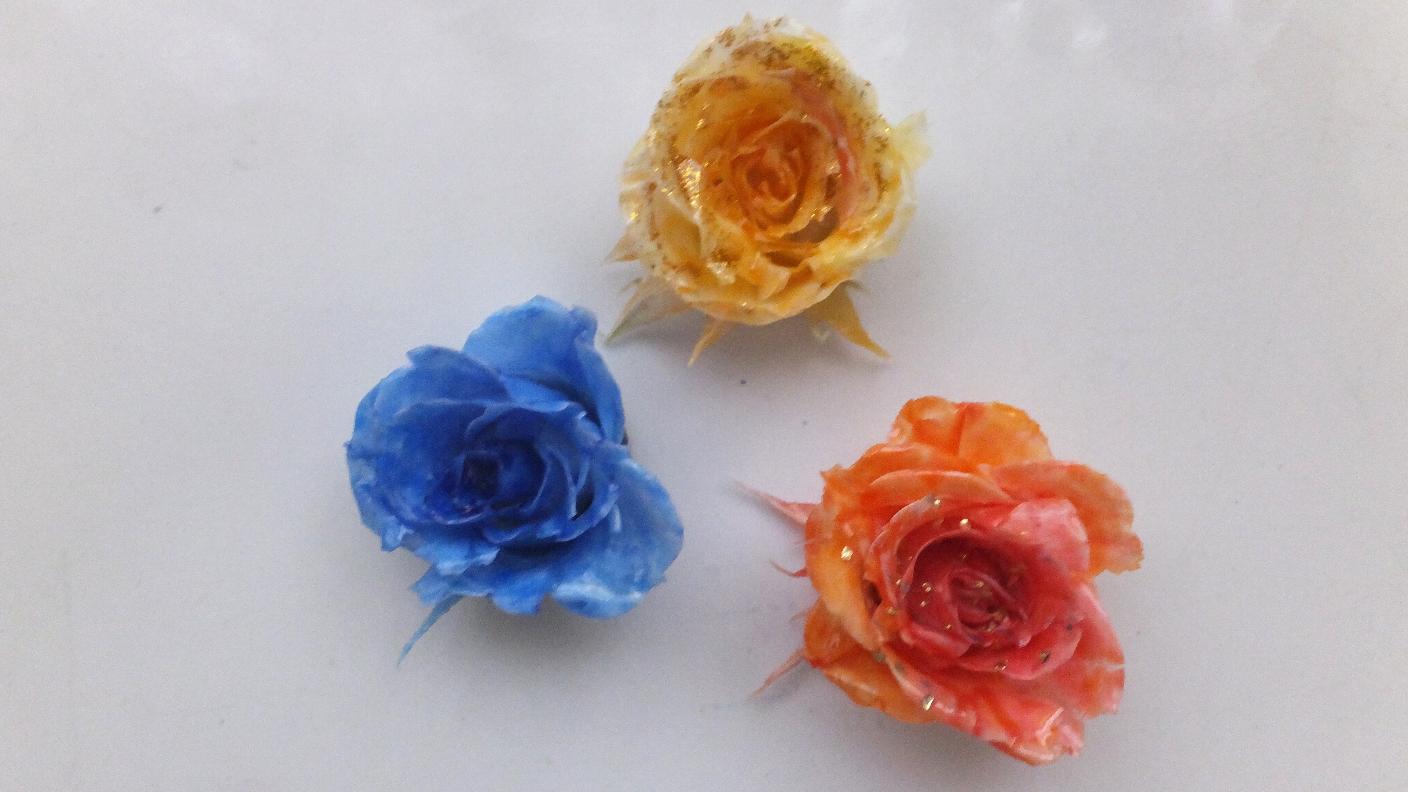レジンで作るバラの花の写真