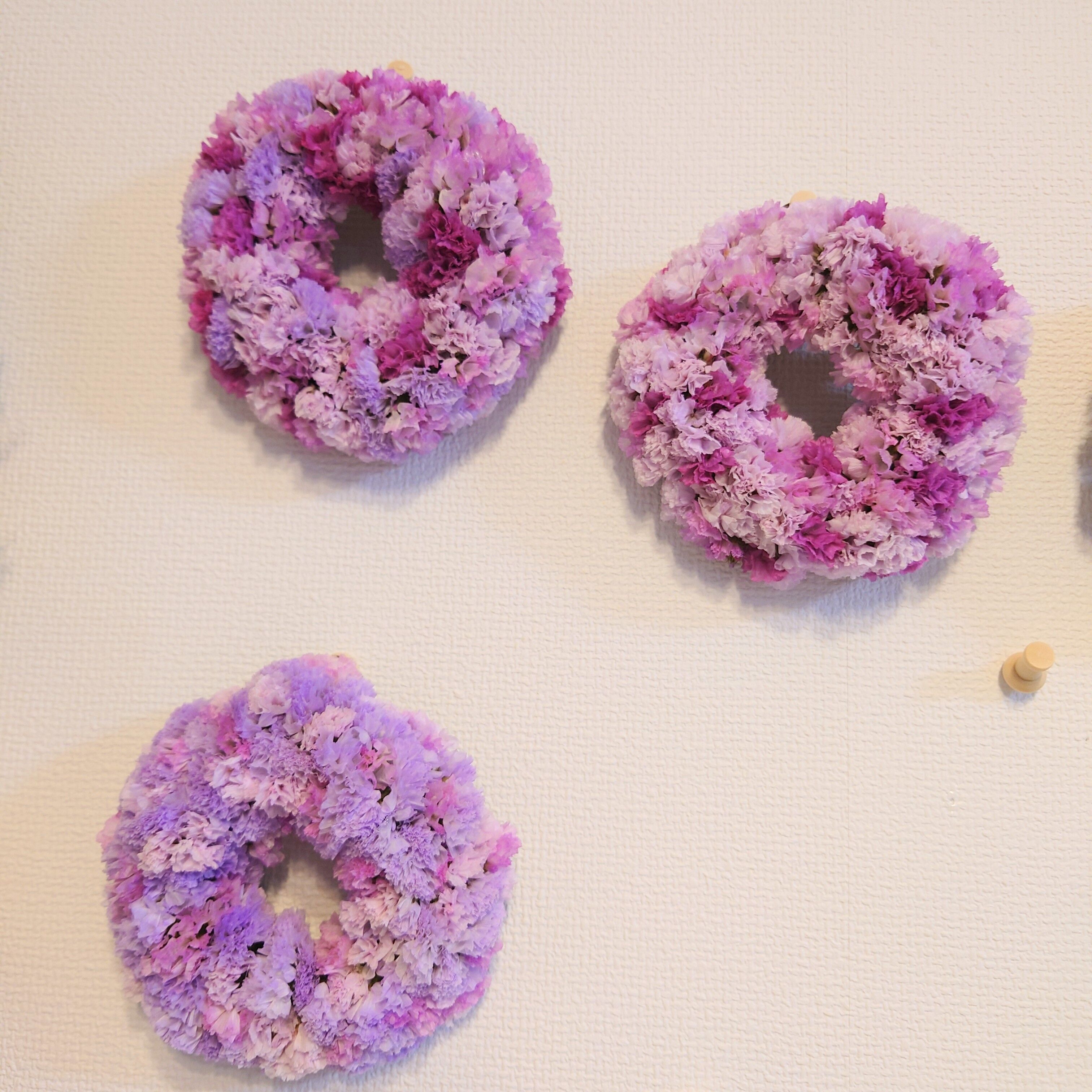 スターチスのもこもこリース作りの写真2枚目