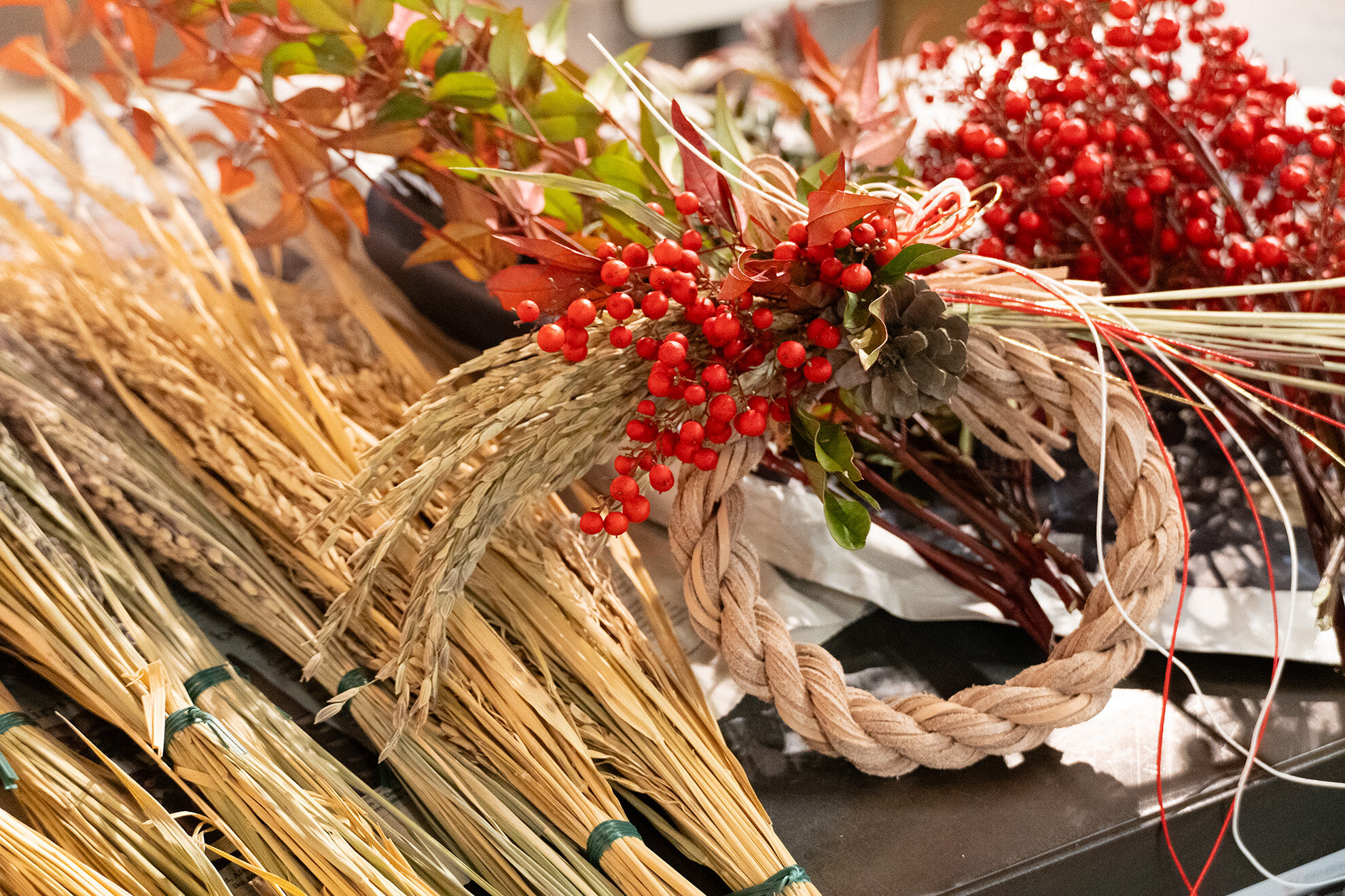 革紐でつくる&ldquo;ここだけの&rdquo;しめ縄飾り｜12/20限定の写真