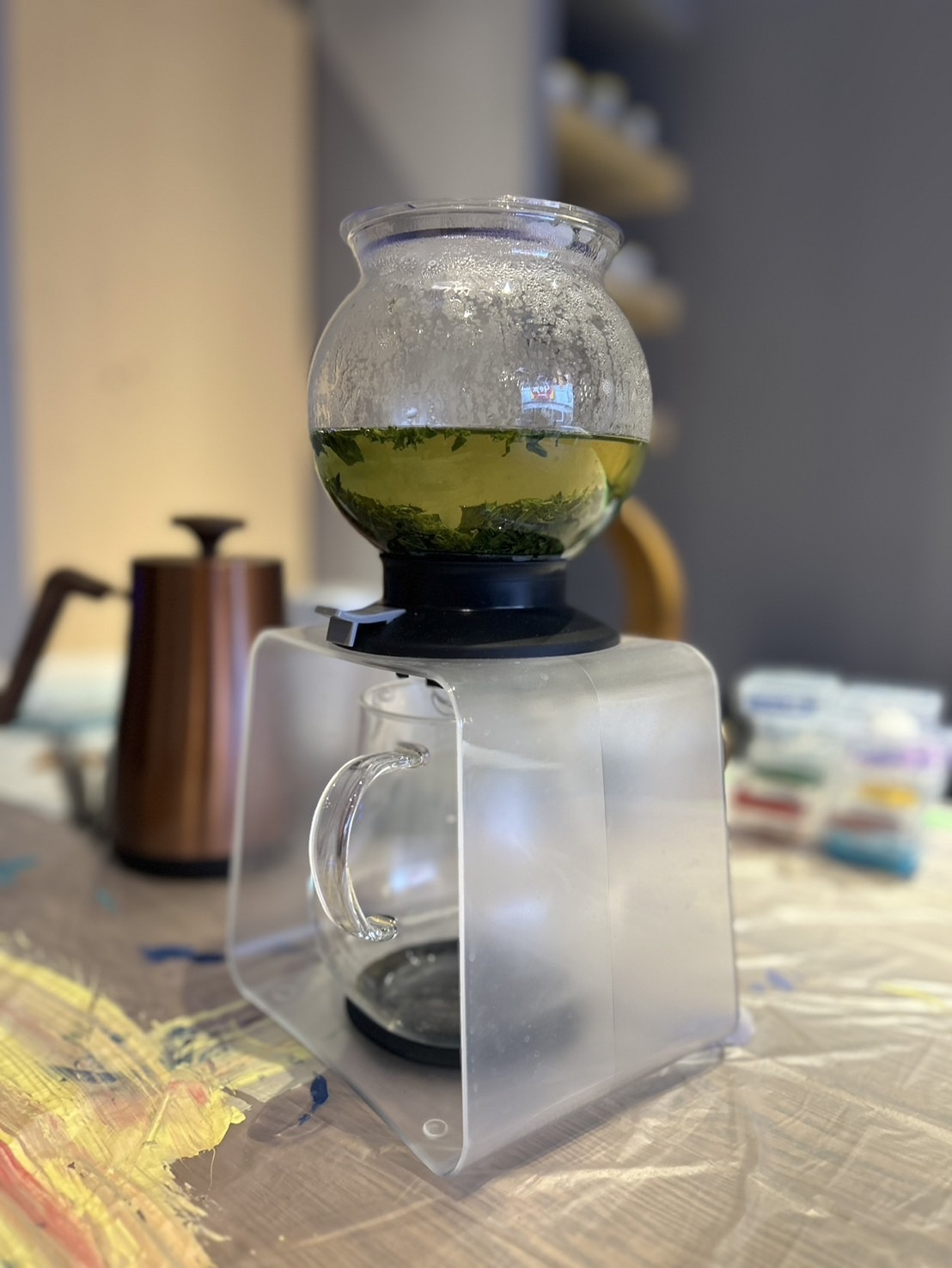 カラフルな江戸塗りで器を作る体験・厳選されたお茶とお茶菓子付きのプランの写真5枚目