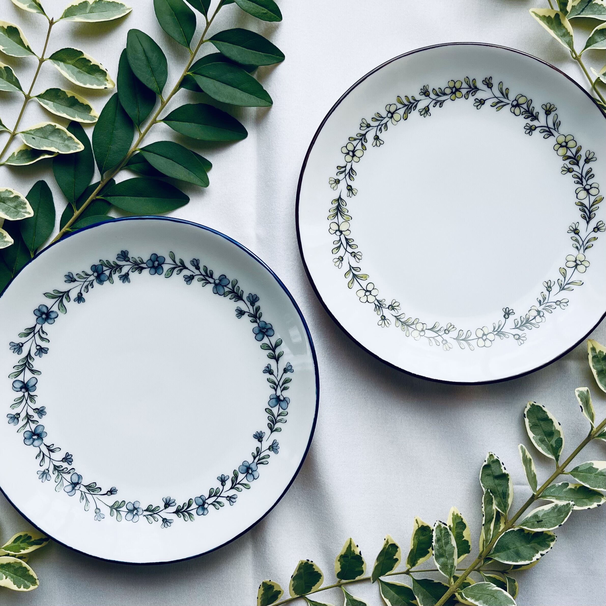  横浜|絵心不要！線描き済で失敗なし。くすみカラーの北欧風食器作り の写真