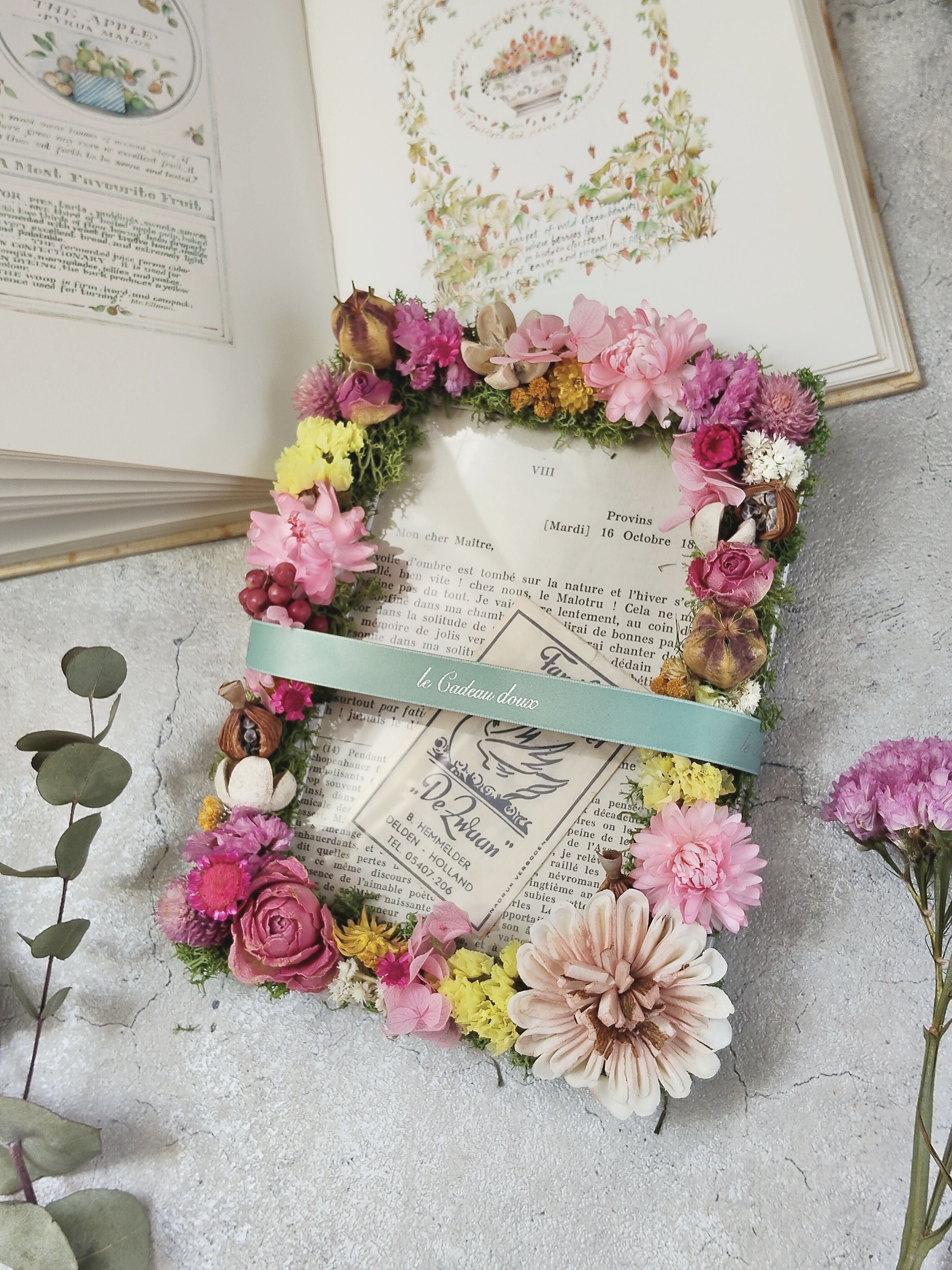 母の日　フラワーガーデンフレームを作ろう（花リセット教室）のWS写真1枚目