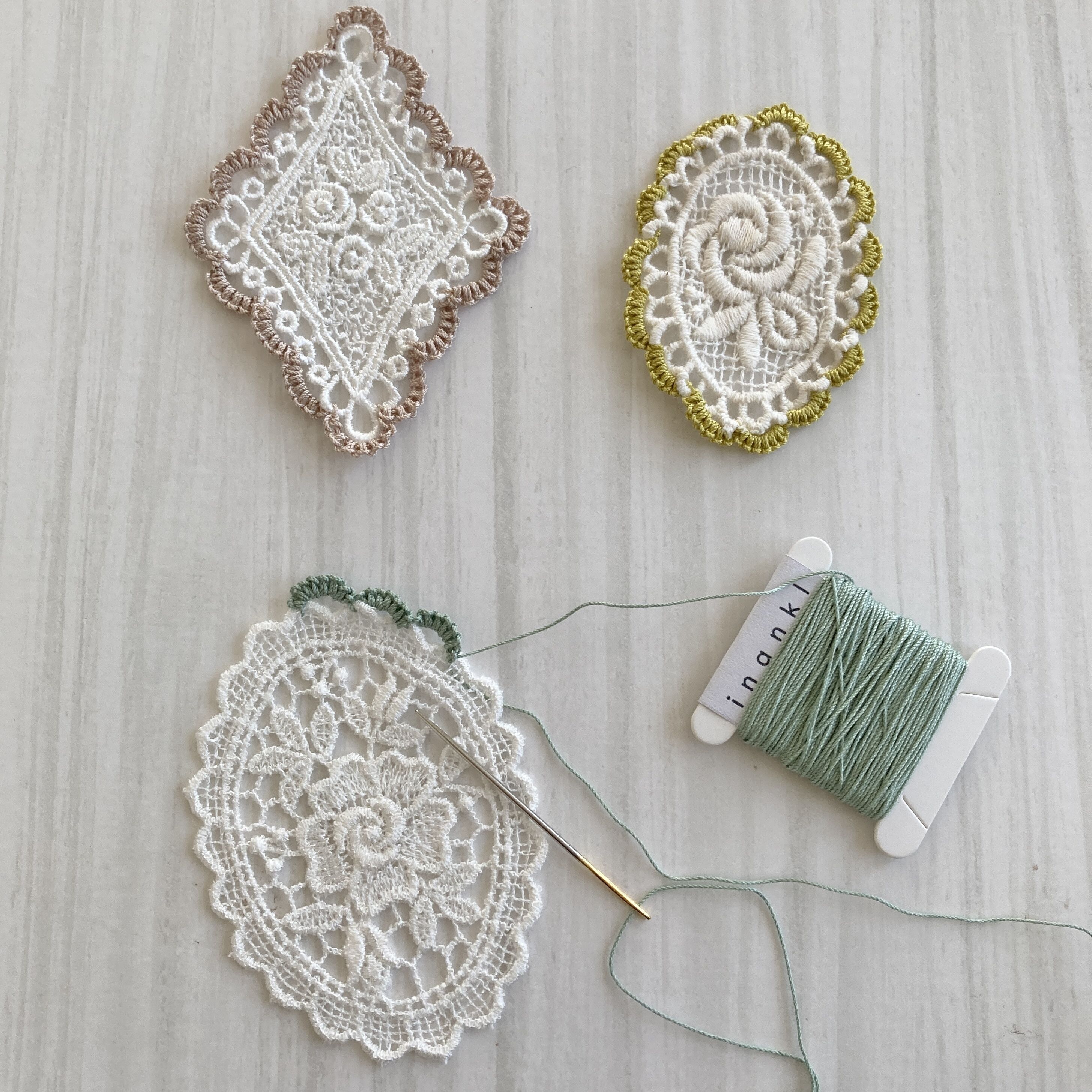 ショートニードルタティングのレース飾りの写真