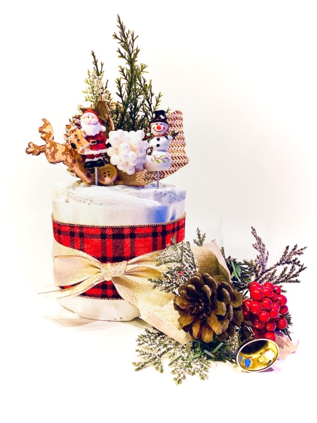 オムツで作るクリスマスケーキの写真