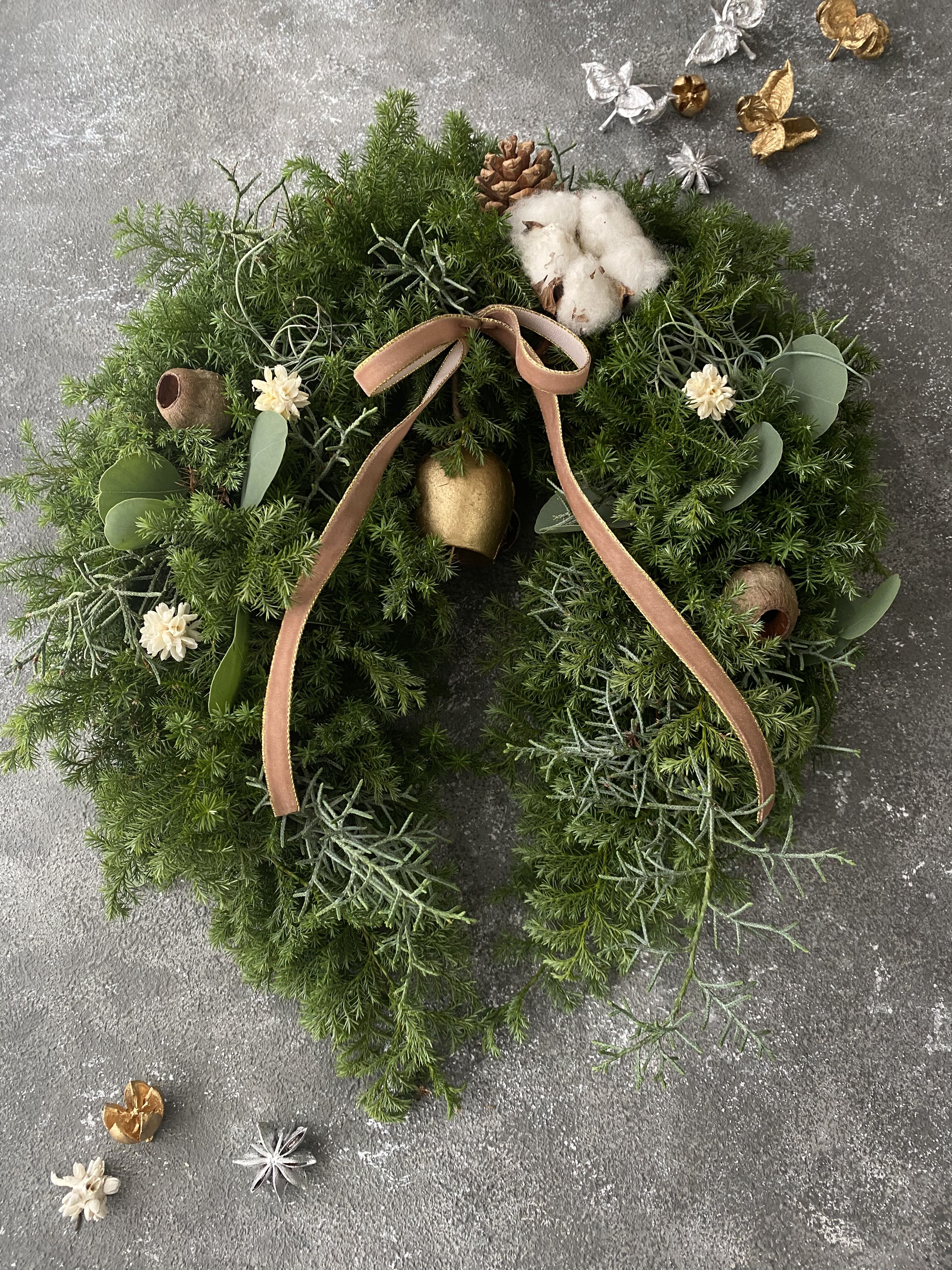 幸運のモチーフ馬蹄型クリスマスリース2025の写真3枚目