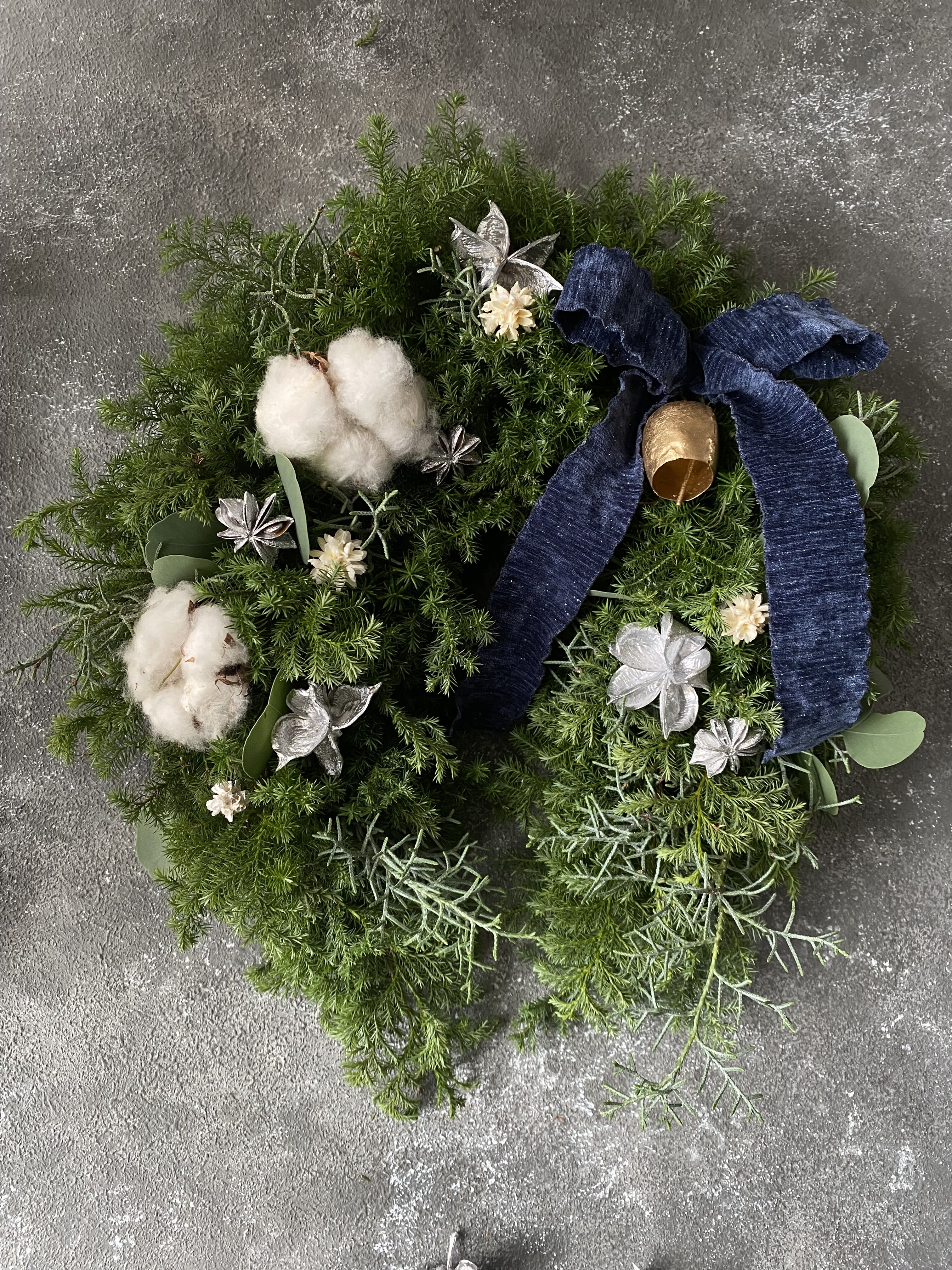 幸運のモチーフ馬蹄型クリスマスリース2025の写真2枚目