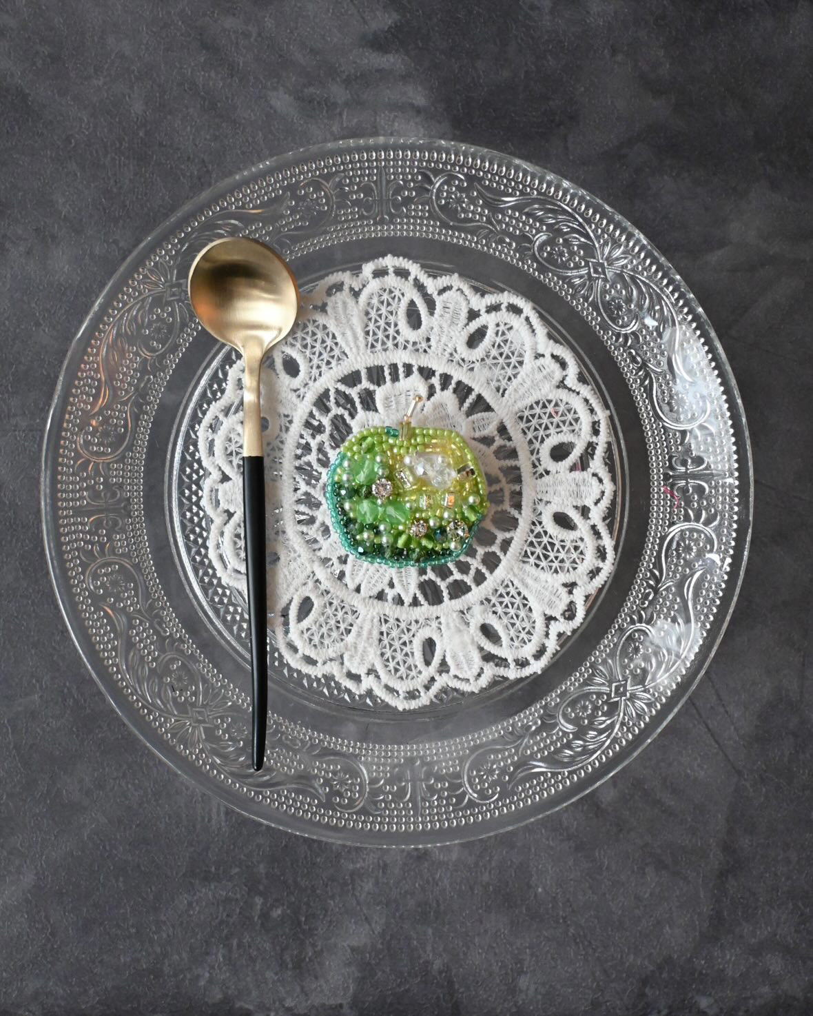 ビーズ刺繍でつくる青リンゴの写真2枚目