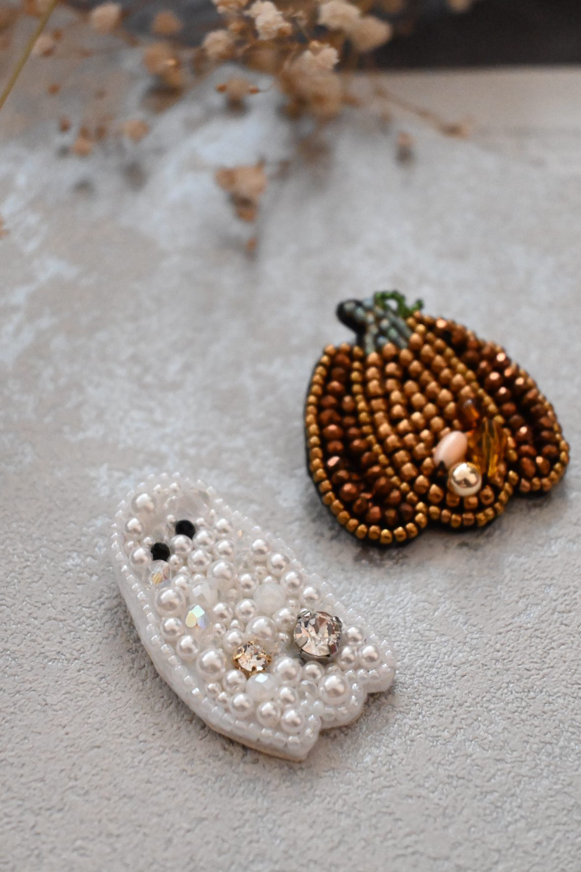 初心者歓迎！ビーズ刺繍でつくるハロウィンブローチの写真3枚目
