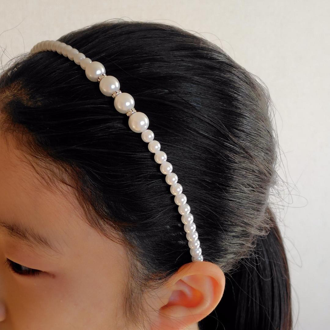 上品パールのカチューシャの写真2枚目