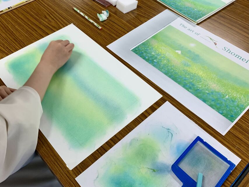 （葉祥明美術館公認）パステルと水彩で葉祥明さんの絵を描く講座「妖精の棲む森」の当日の流れ・雰囲気の写真2枚目