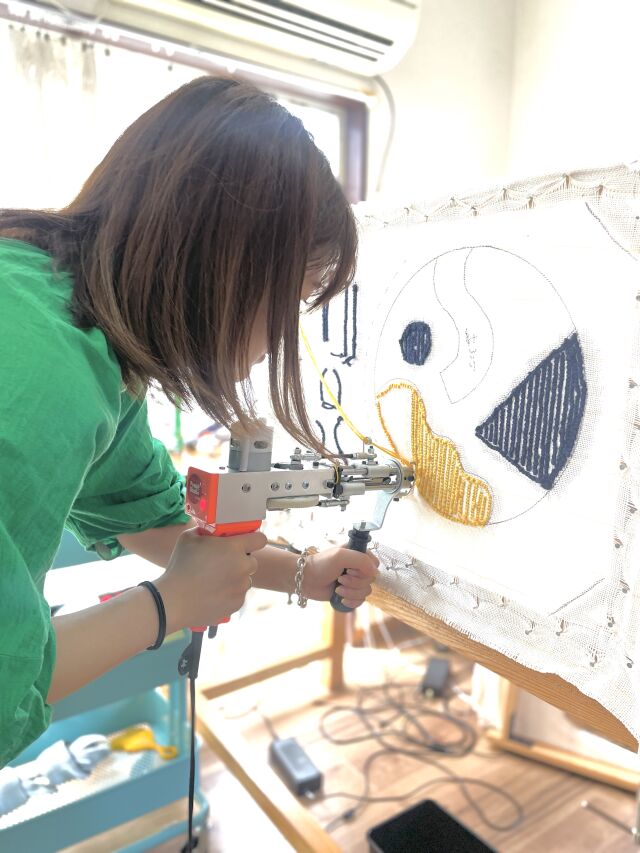 【静岡パルコ開催】タフティングでオリジナルチェアパッドを作ろうの当日の流れ・雰囲気の写真3枚目