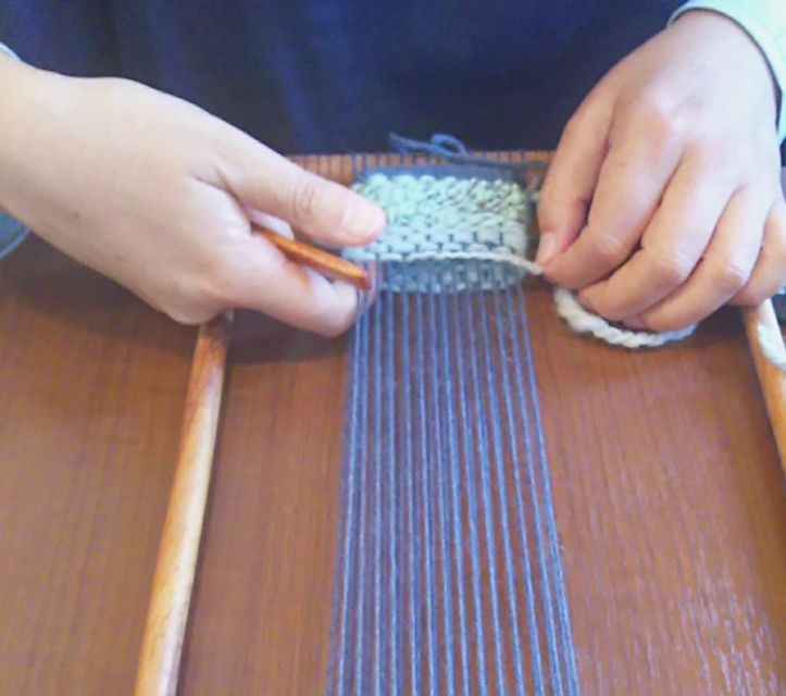 全く縫わないで出来る！木枠で織るキーケースの当日の流れ・雰囲気の写真2枚目