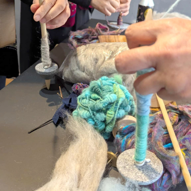 【材料持ち込み】糸紡ぎ会の当日の流れ・雰囲気の写真3枚目