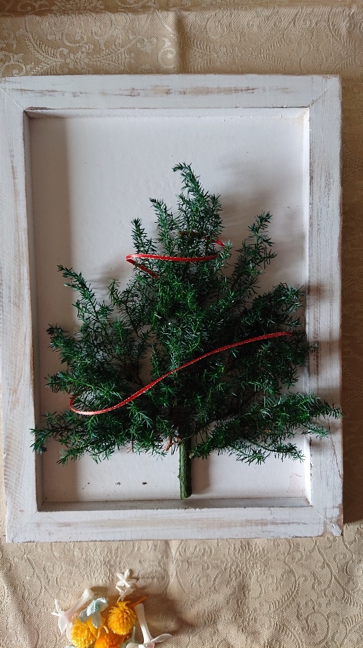 フレームに本物のクリスマスツリーを作成し飾りましょうの当日の流れ・雰囲気の写真2枚目