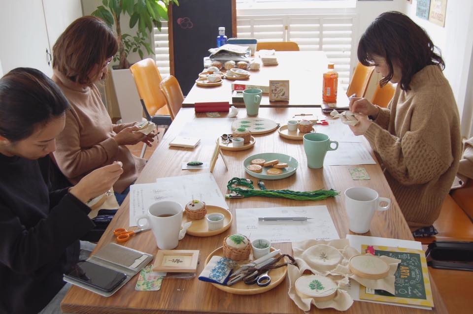 ▲▽大人刺繍ワークショップ▽▲　針葉樹のブローチorフレーム作りの当日の流れ・雰囲気の写真4枚目